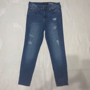 🌸Aeropostale, High Rise, Ripped Blue Jegging